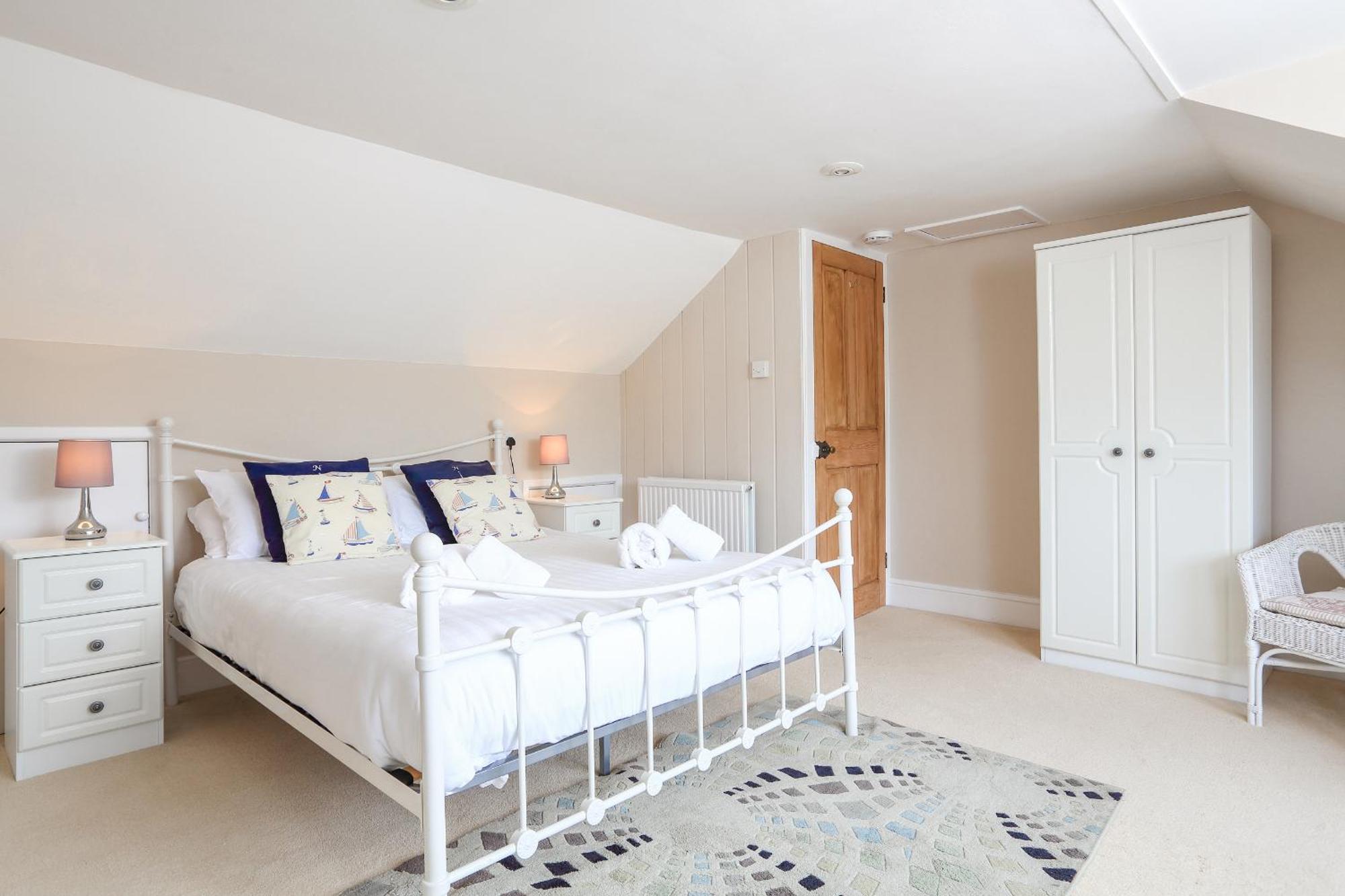 Middle Watch Villa Dartmouth Bagian luar foto